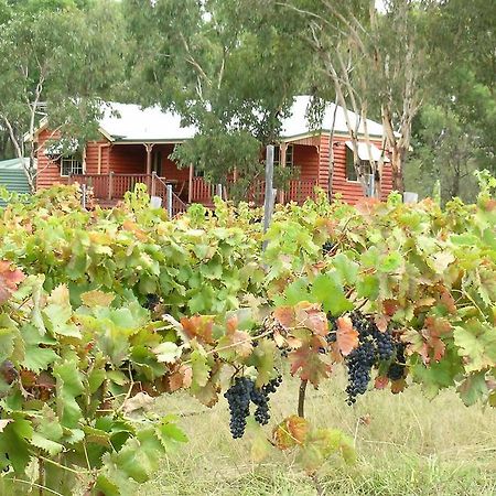 Fergies Hill Spa Cottage @ Granite Ridge Wines Ballandean Екстер'єр фото